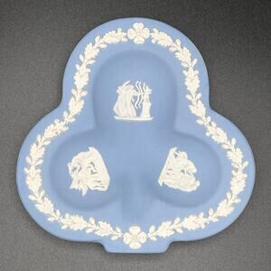 Wedgwood Clover Jasperware Dish in Blue (from Bridge Card Set)